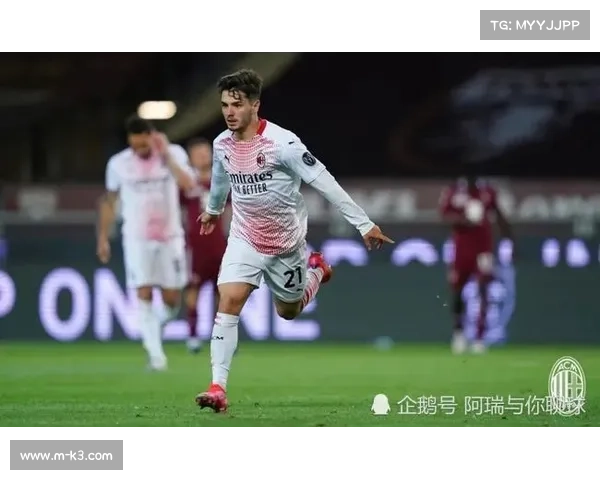 迪亚斯世界波瞬间：弧线划破夜空，曼城主场沸腾